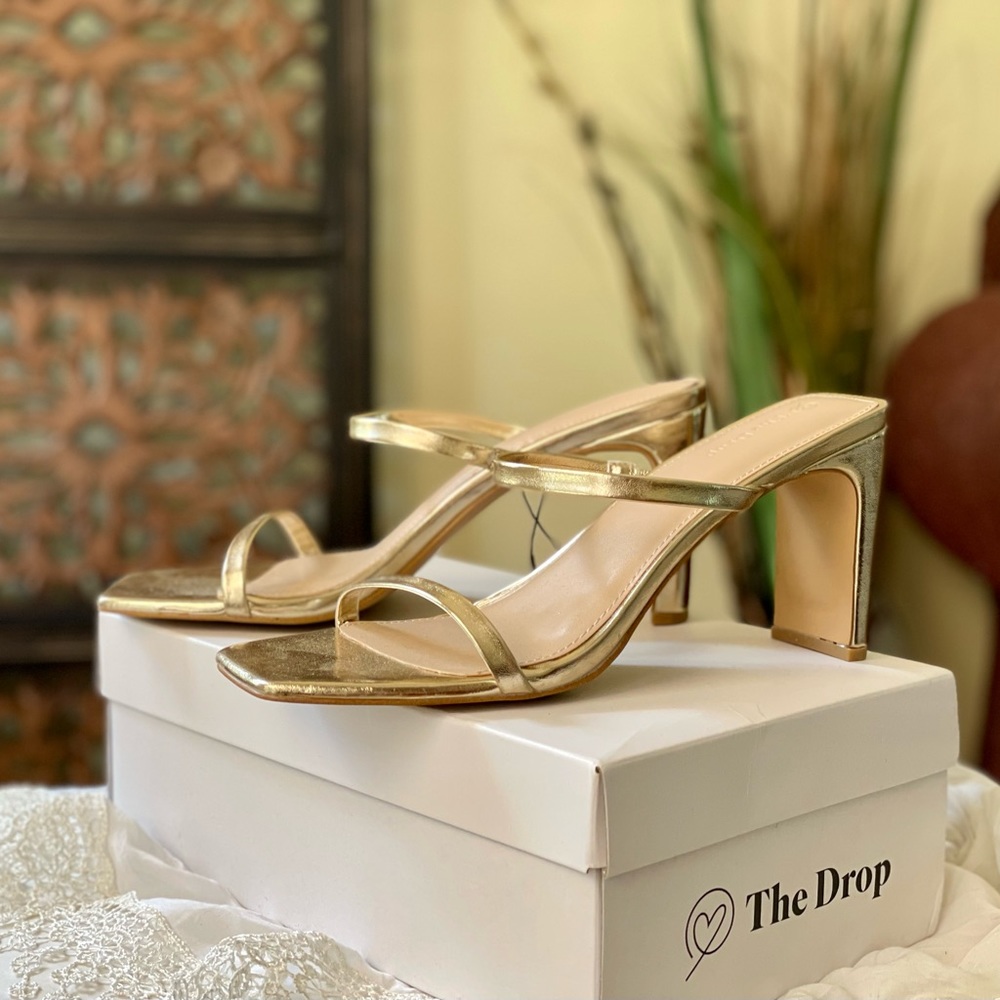 The Drop Square-Toed Two Strap High Heel Sandal. Size 9.5.